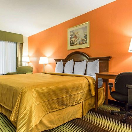 Quality Inn University Winston Salem Екстериор снимка